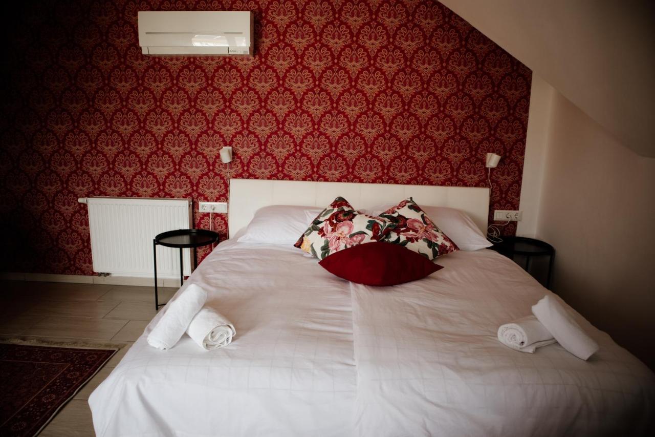 Sipos Borhaz Es Vendeghaz Hotel Badacsonyörs Buitenkant foto