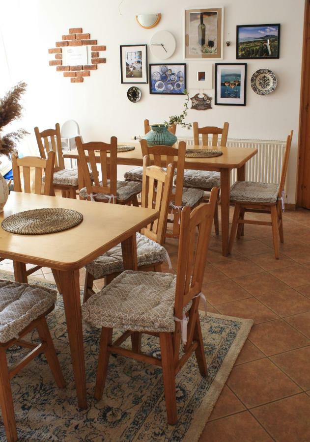 Sipos Borhaz Es Vendeghaz Hotel Badacsonyörs Buitenkant foto